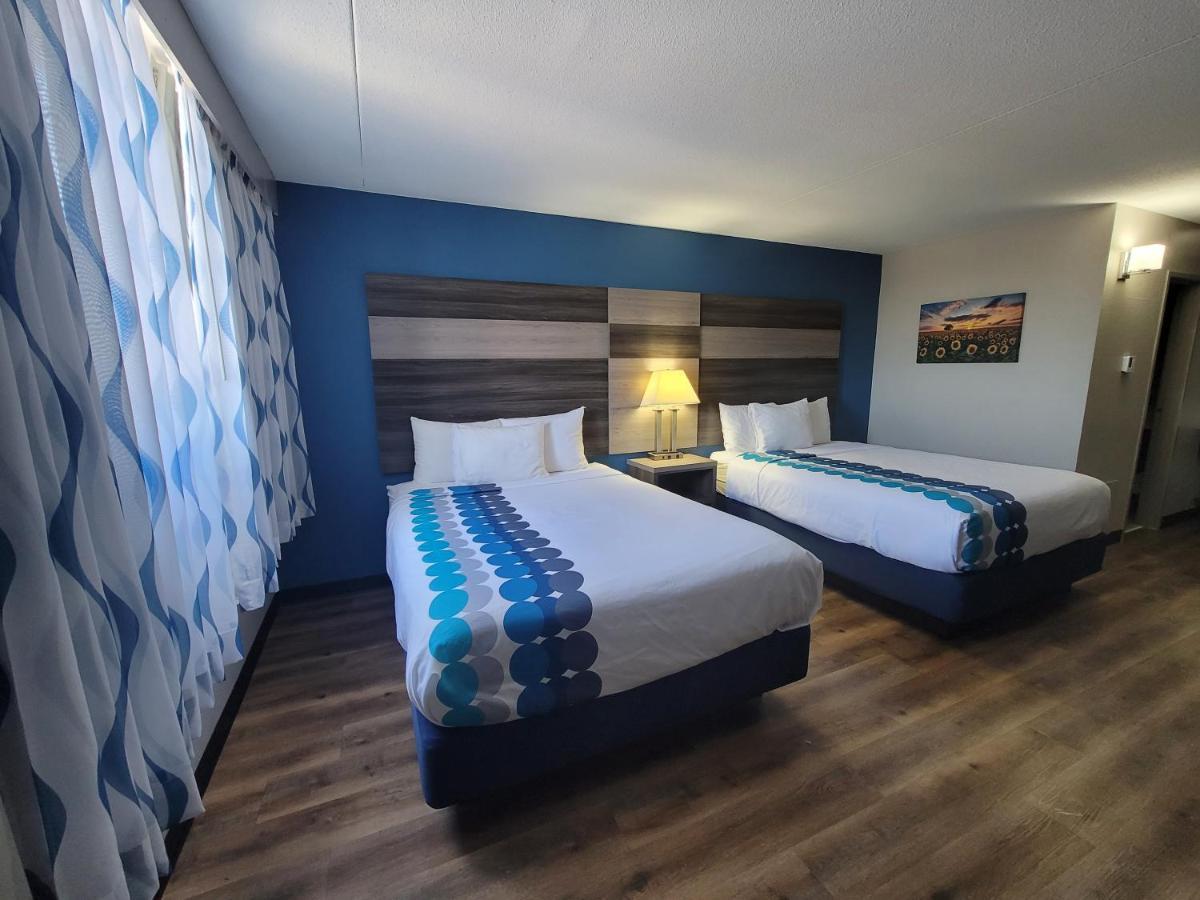 Wingate By Wyndham Wichita Airport Hotel ภายนอก รูปภาพ