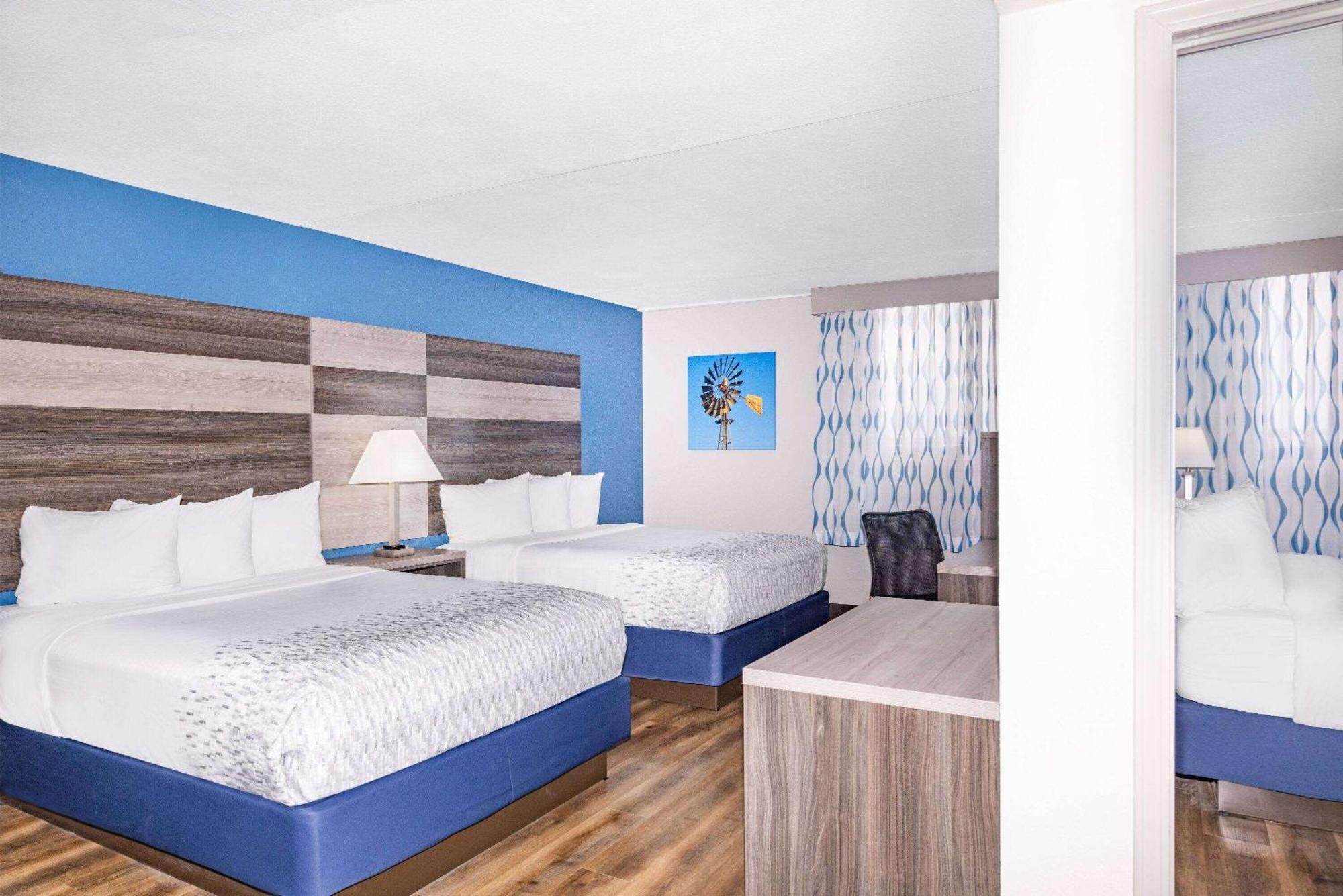 Wingate By Wyndham Wichita Airport Hotel ภายนอก รูปภาพ