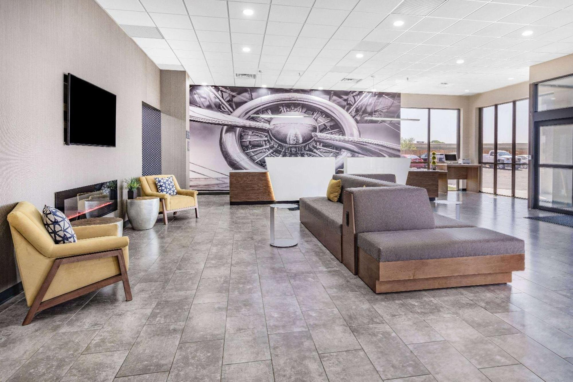 Wingate By Wyndham Wichita Airport Hotel ภายนอก รูปภาพ