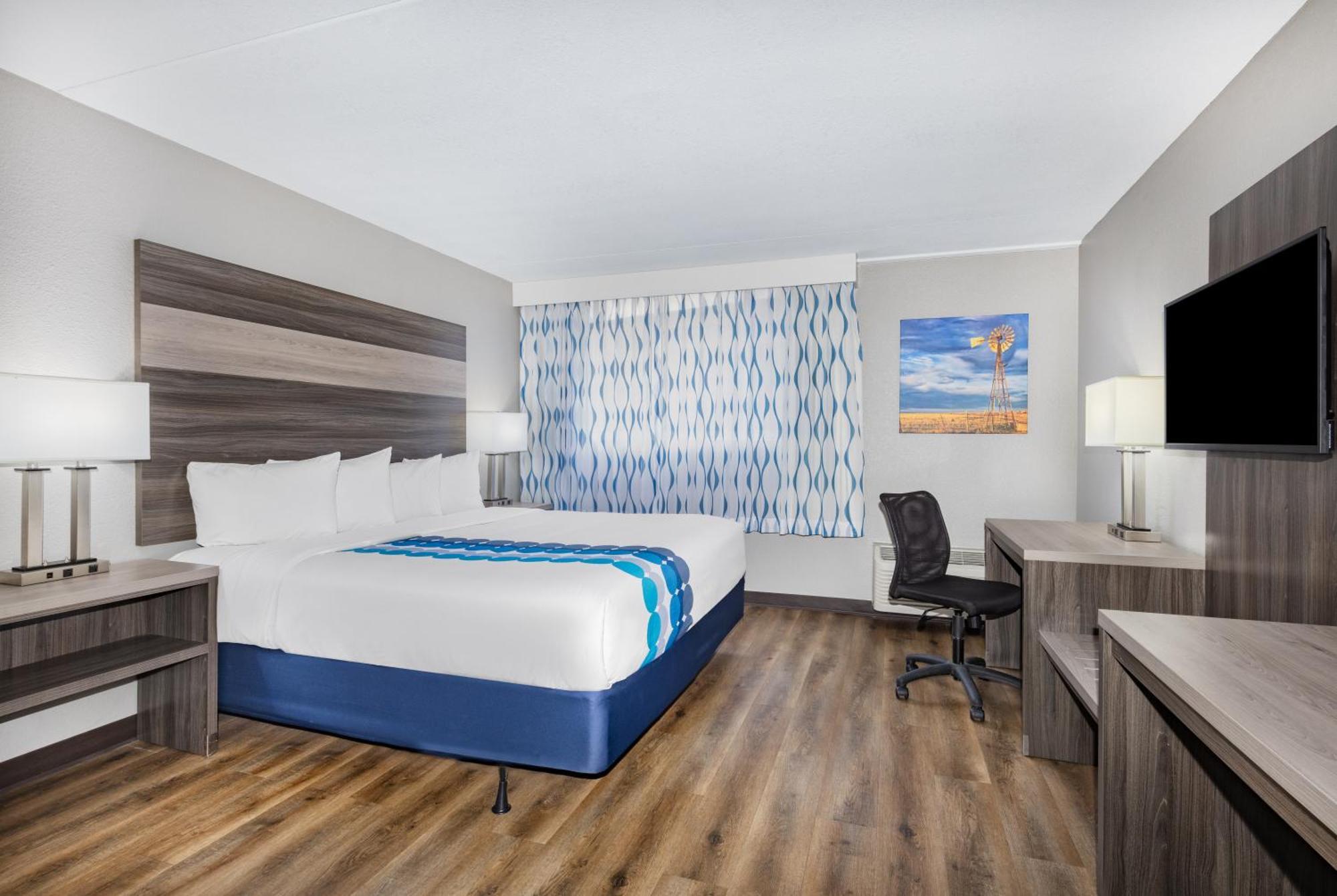 Wingate By Wyndham Wichita Airport Hotel ภายนอก รูปภาพ